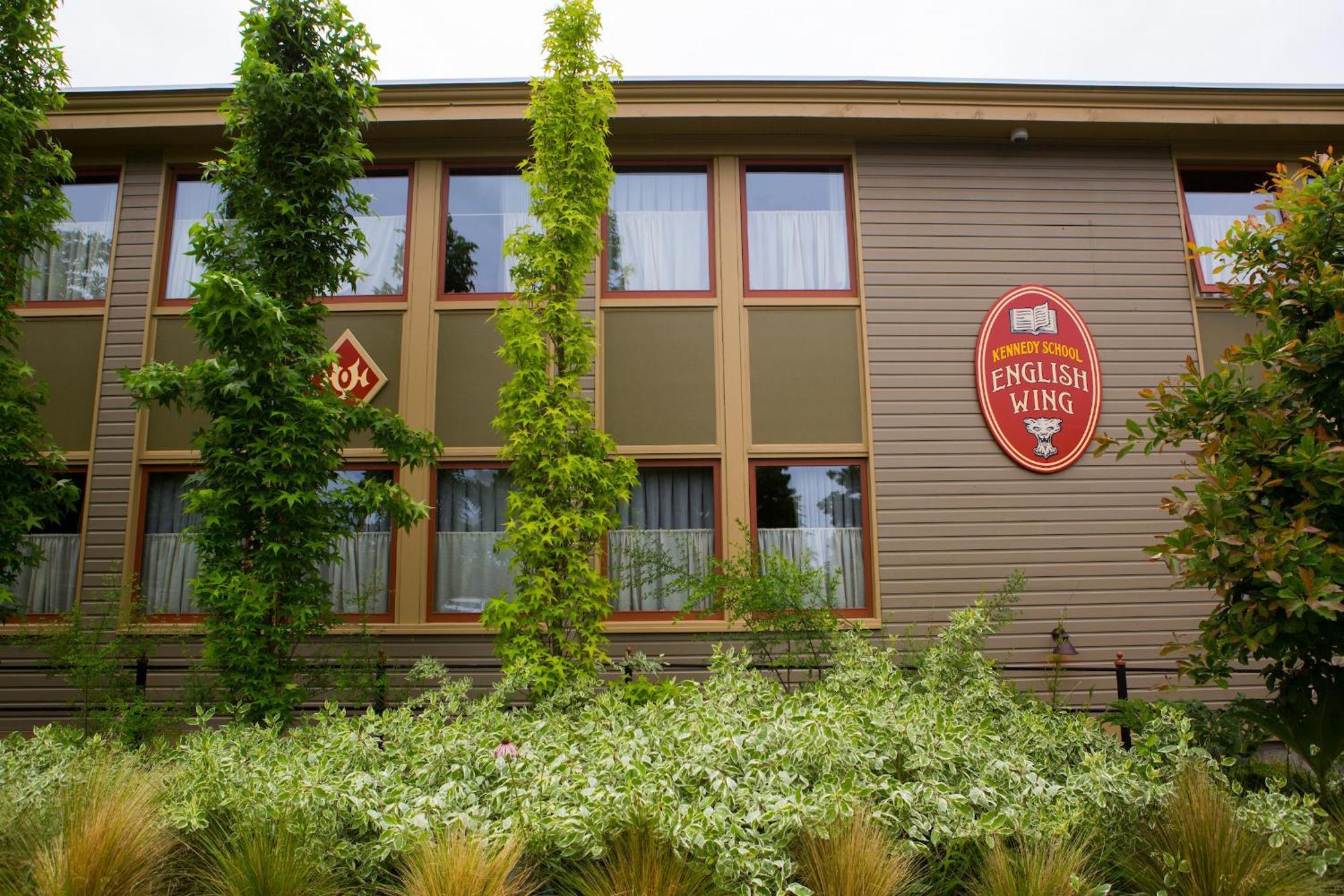 Mcmenamins Kennedy School 3* Portland